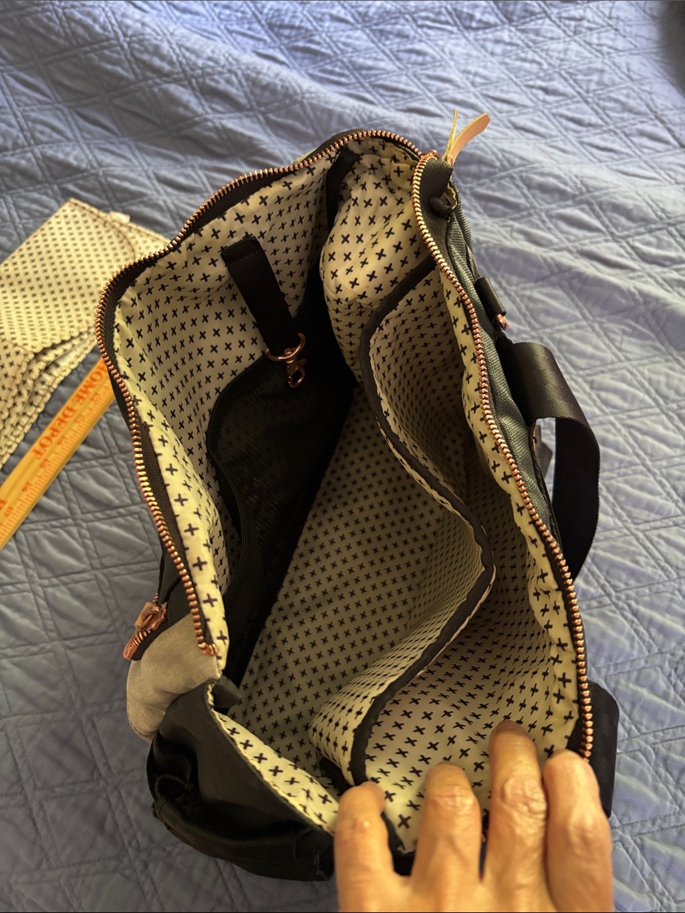 Petunia Pickle Bottom Black and Light Gray Messenger Bag or back pack style - Picture 9 of 11